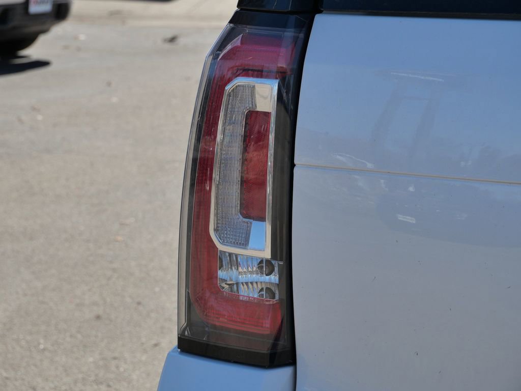 Used 2016 GMC Yukon XL Denali w/ Open Road Package image 9