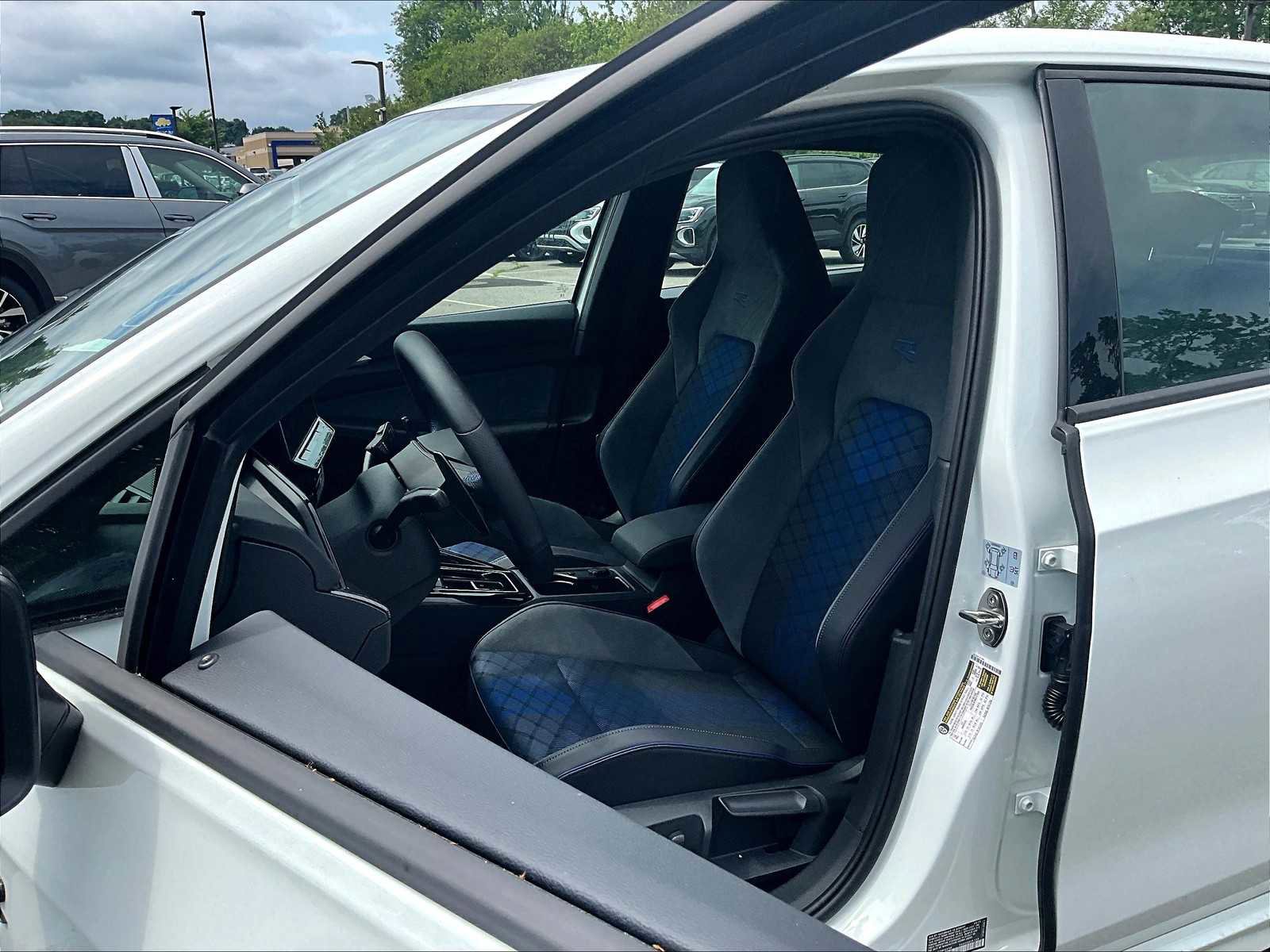 New 2025 Volkswagen Golf R Black Edition image 11