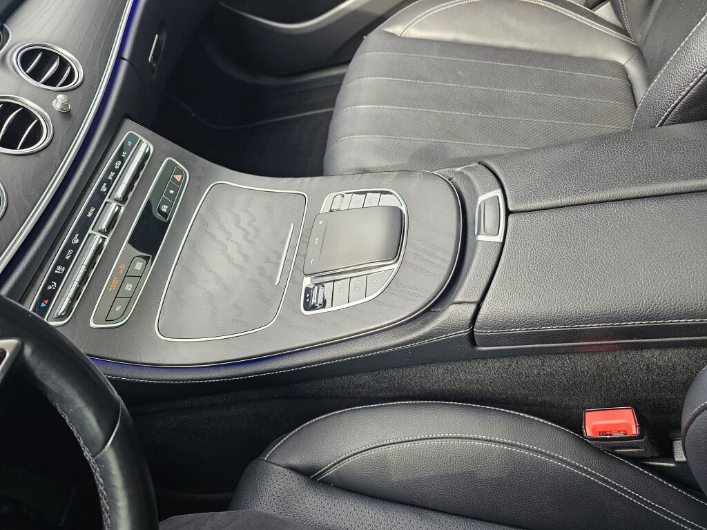 Used 2021 Mercedes-Benz E 350 4MATIC Sedan w/ Premium Package image 28