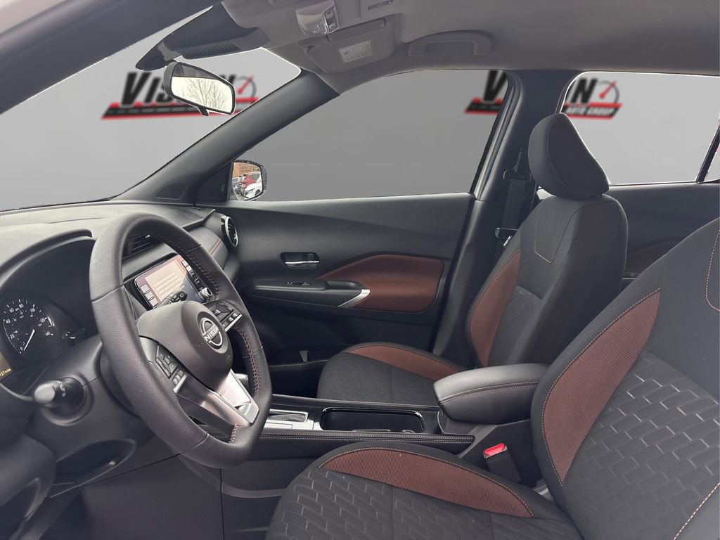 Used 2024 Nissan Kicks SR image 9