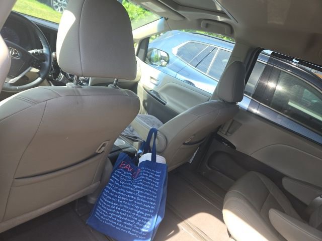 Used 2015 Toyota Sienna XLE w/ XLE Navigation Package AWD/4WD image 12