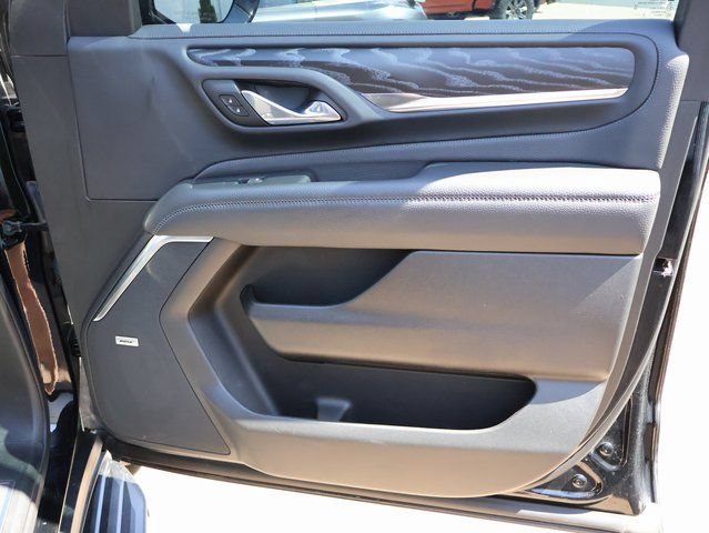 Used 2023 GMC Yukon Denali AWD/4WD image 12