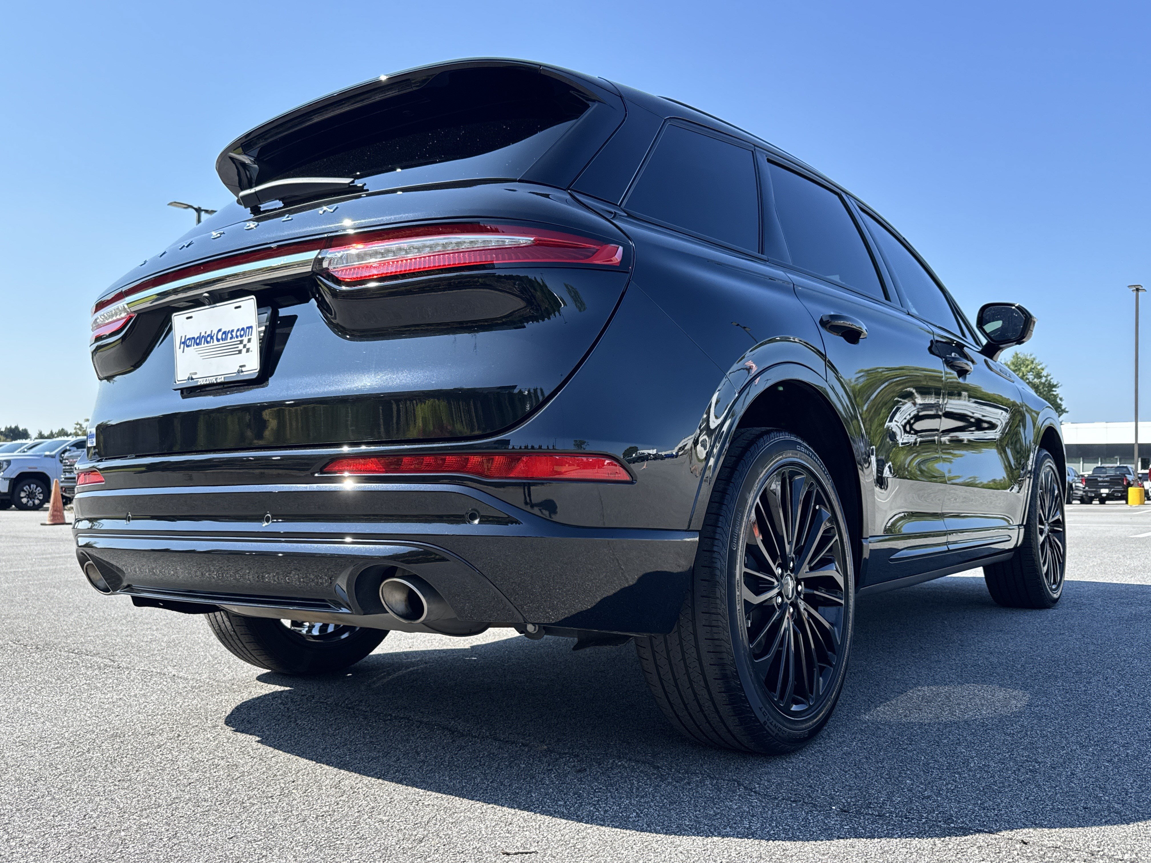 Used 2023 Lincoln Corsair Reserve w/ Equipment Group 201A FWD image 10