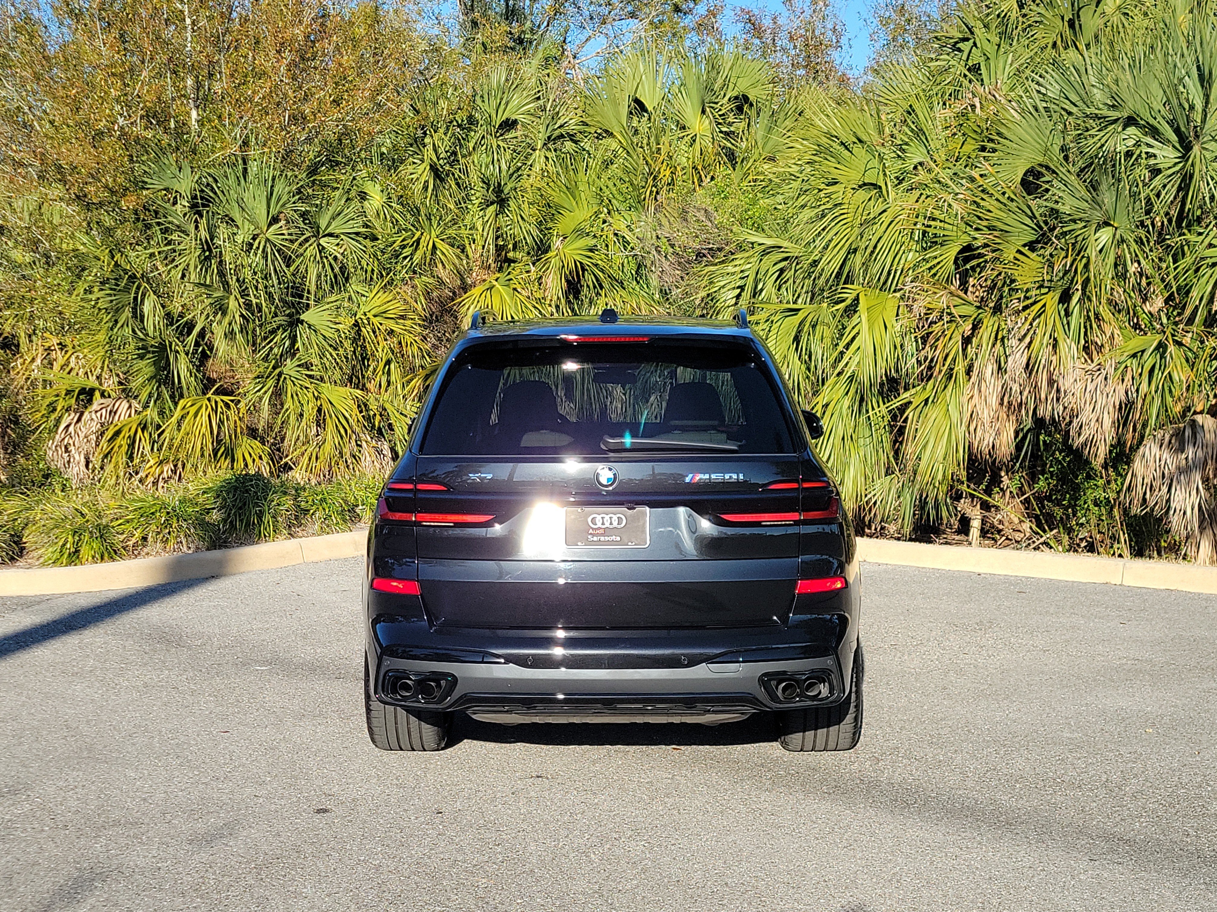 Used 2025 BMW X7 M60i image 5