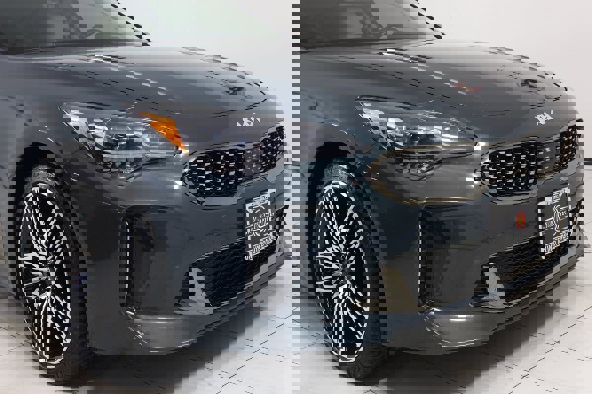 Used 2023 Kia Stinger GT2 image 37