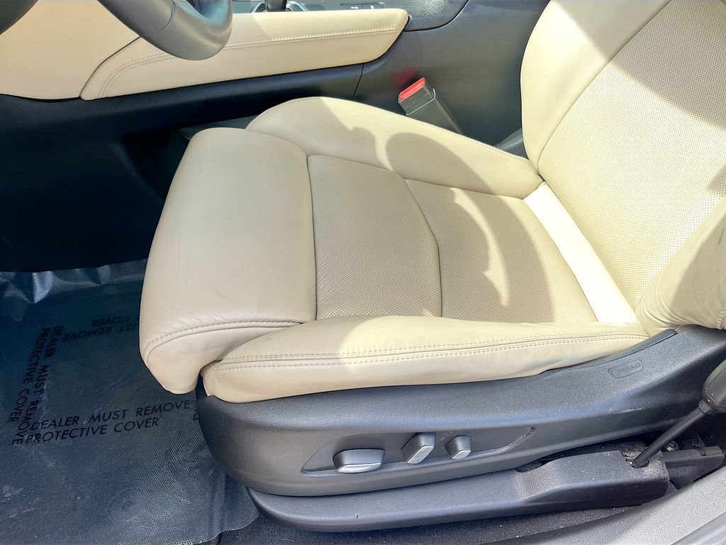 Used 2017 Cadillac XT5 Premium Luxury w/ Driver Assist Package FWD image 20