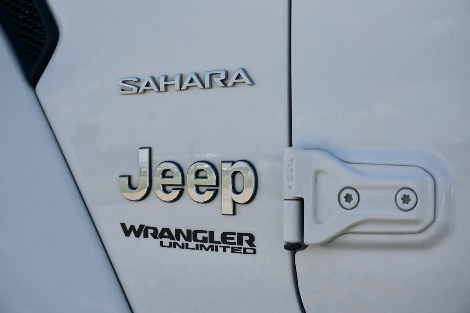 Used 2021 Jeep Wrangler Unlimited Sahara AWD/4WD image 45