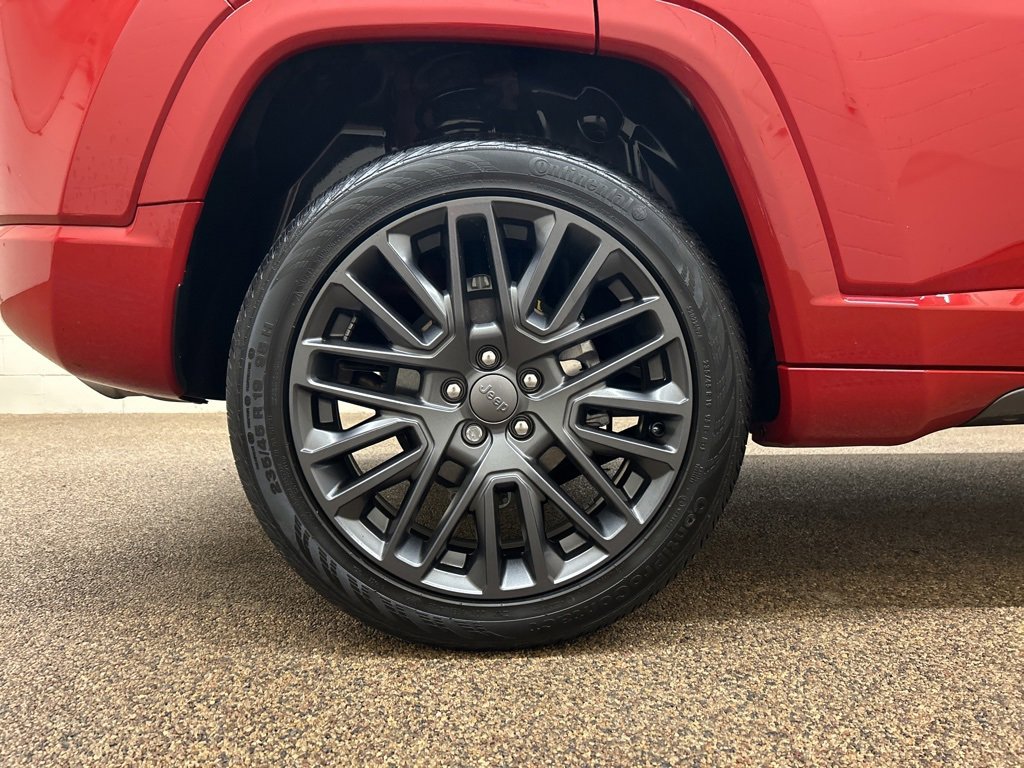 Used 2022 Jeep Compass Limited image 27