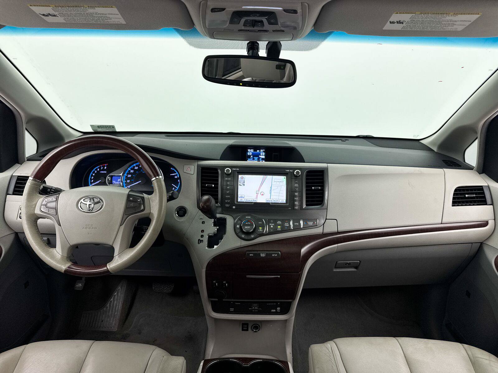 Used 2012 Toyota Sienna Limited w/ Premium Pkg FWD image 15