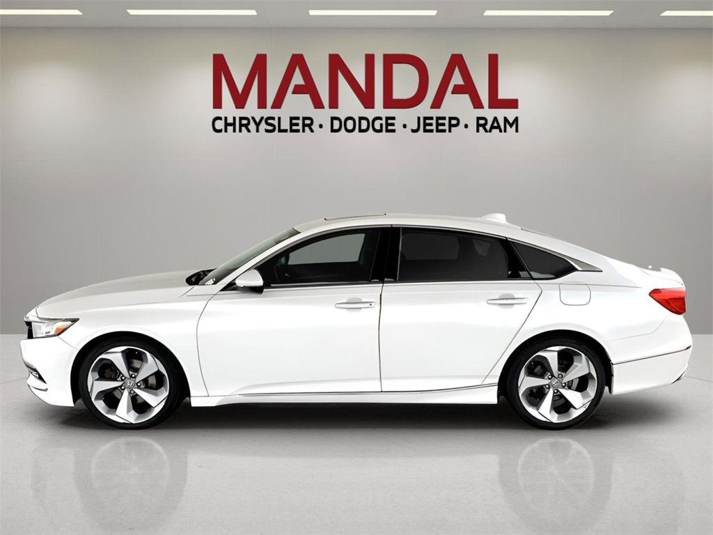 Used 2018 Honda Accord Touring image 9