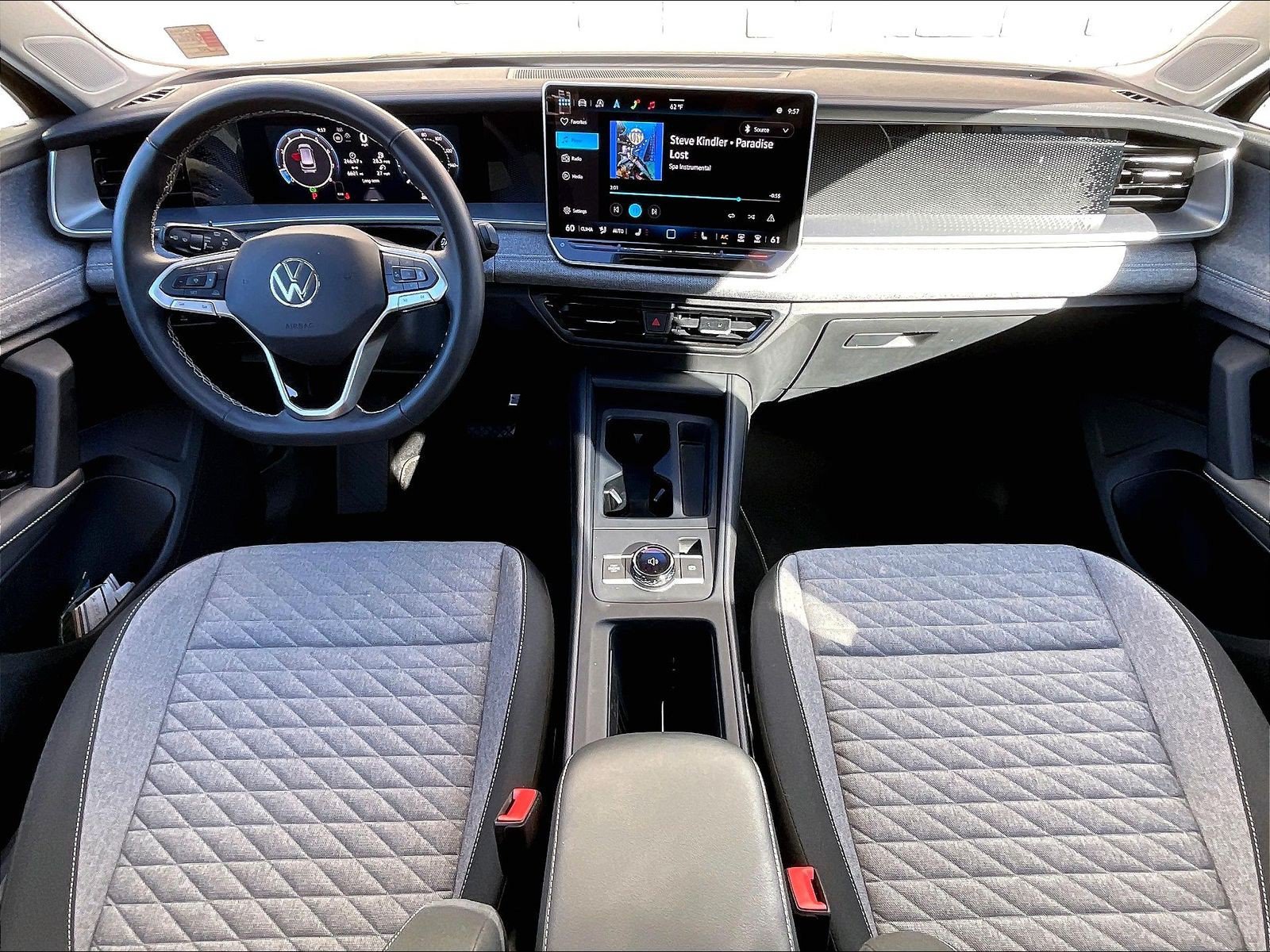 Certified 2025 Volkswagen Tiguan S FWD image 14