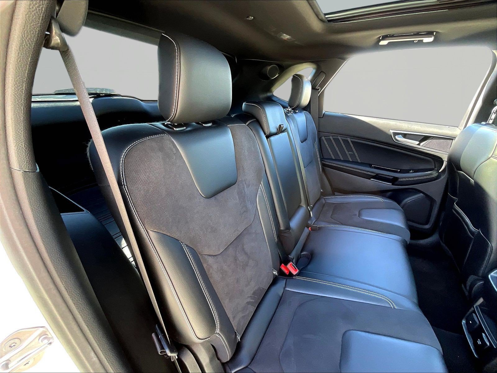 Used 2019 Ford Edge ST w/ Convenience Package AWD/4WD image 25