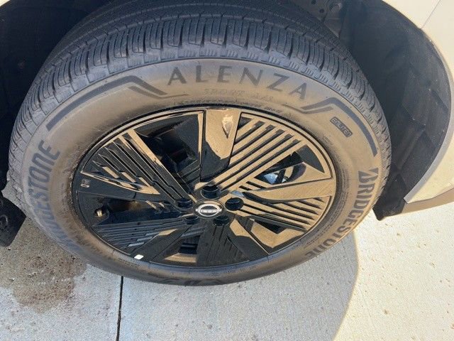 Used 2025 Nissan Murano SV image 34