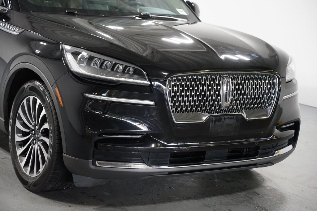 Used 2023 Lincoln Aviator 2WD w/ Premium Package image 4