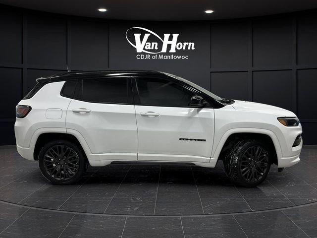 Used 2024 Jeep Compass Limited w/ High Altitude Package image 2
