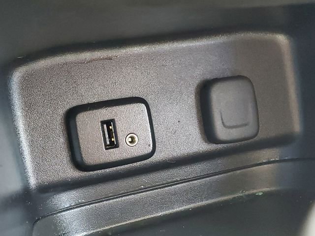 Used 2018 Chevrolet Equinox LT image 18