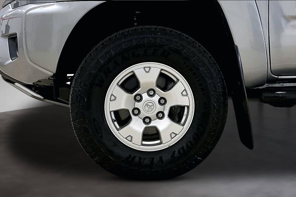 Used 2015 Toyota Tacoma 4x4 Double Cab w/ TRD Sport Package image 8