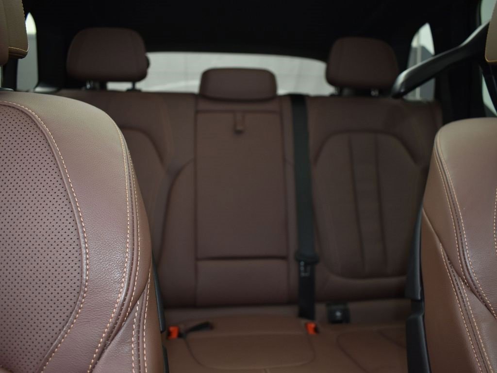 Certified 2022 BMW X5 xDrive45e w/ Premium Package image 28