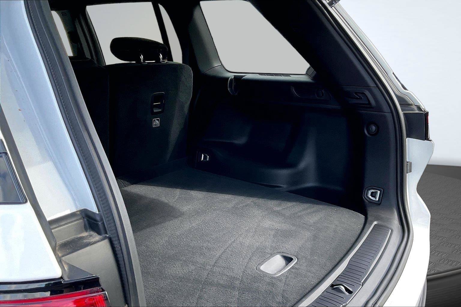 Used 2025 Jeep Grand Cherokee Laredo X AWD/4WD image 5