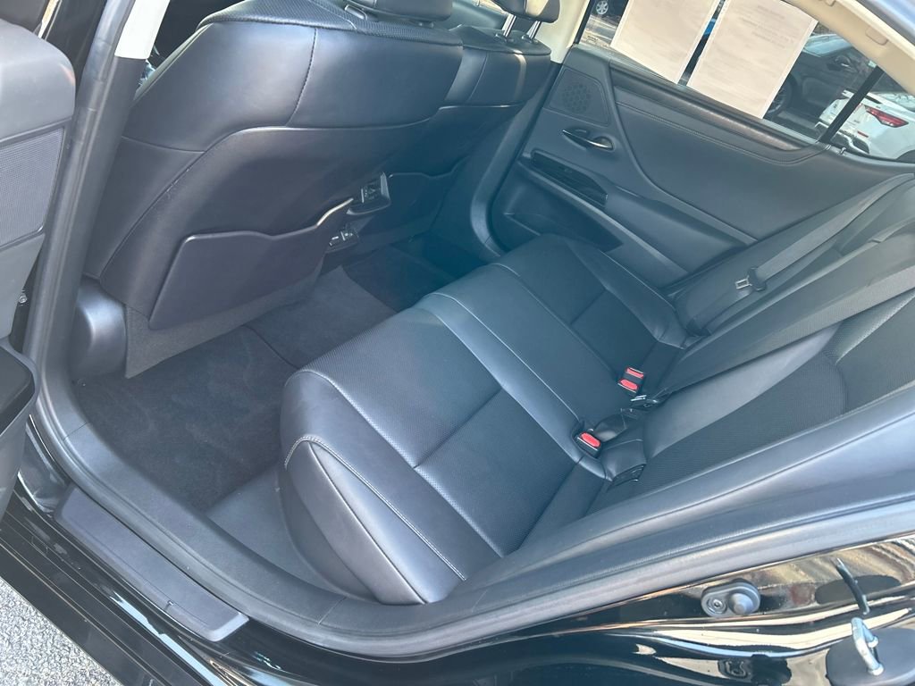 Used 2023 Lexus ES 300h w/ Premium Package image 23