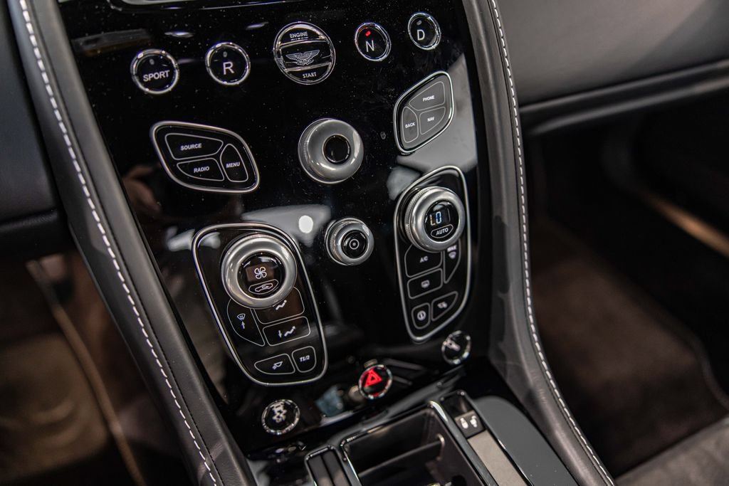 Used 2017 Aston Martin V12 Vantage S RWD image 28