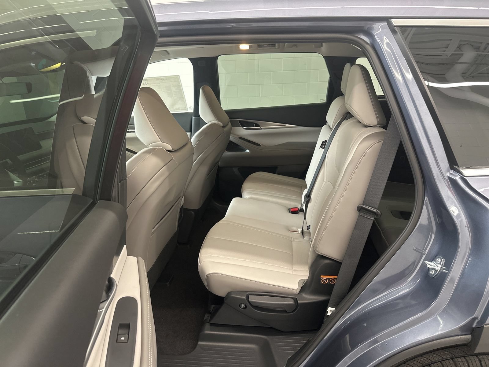 New 2027 INFINITI QX60 Luxe w/ Cargo Package AWD/4WD image 10