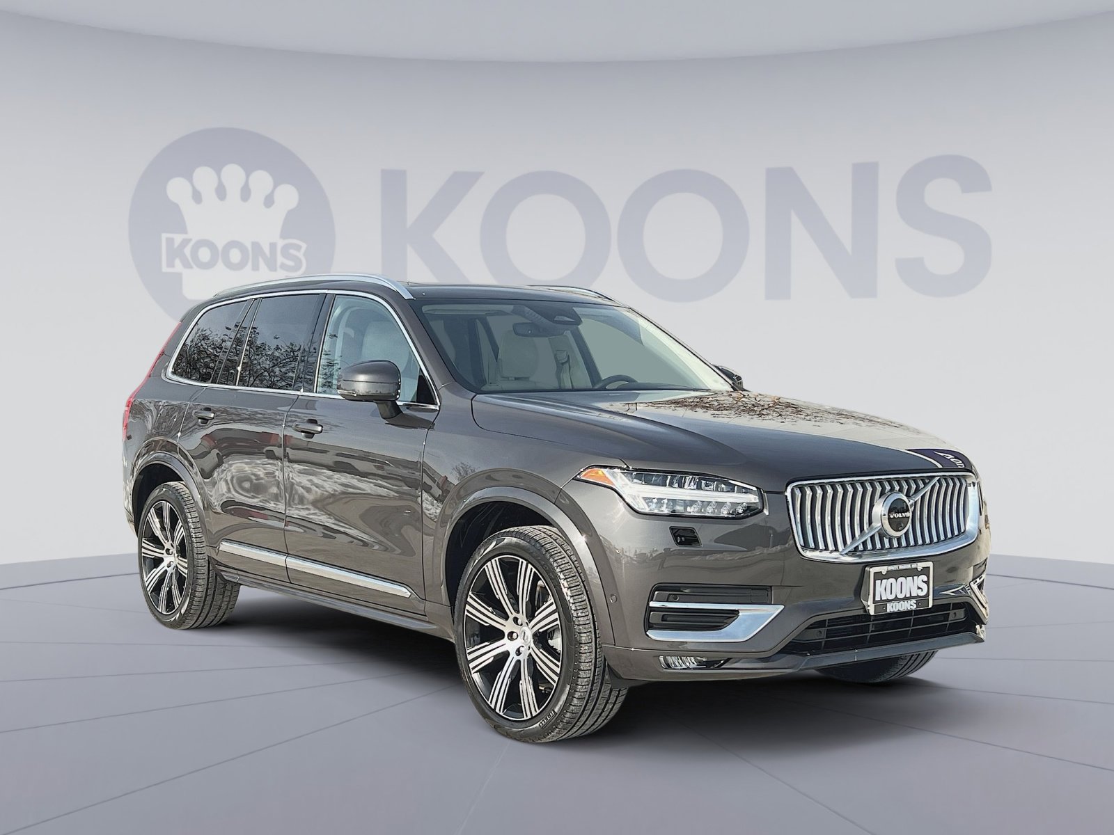 Used 2024 Volvo XC90 B6 Plus w/ Protection Package image 10