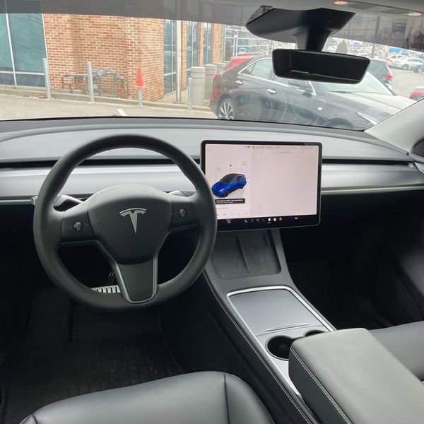 Used 2024 Tesla Model Y Performance image 7