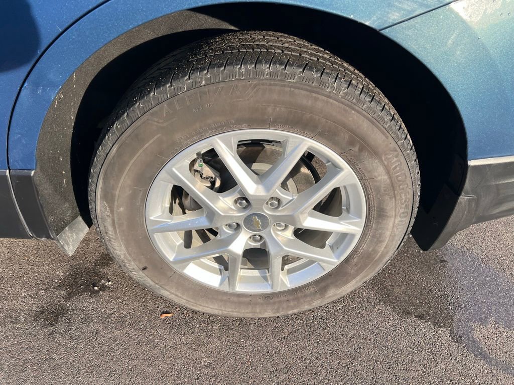 Used 2024 Chevrolet Equinox LT w/ LPO, Floor Liner Package image 12