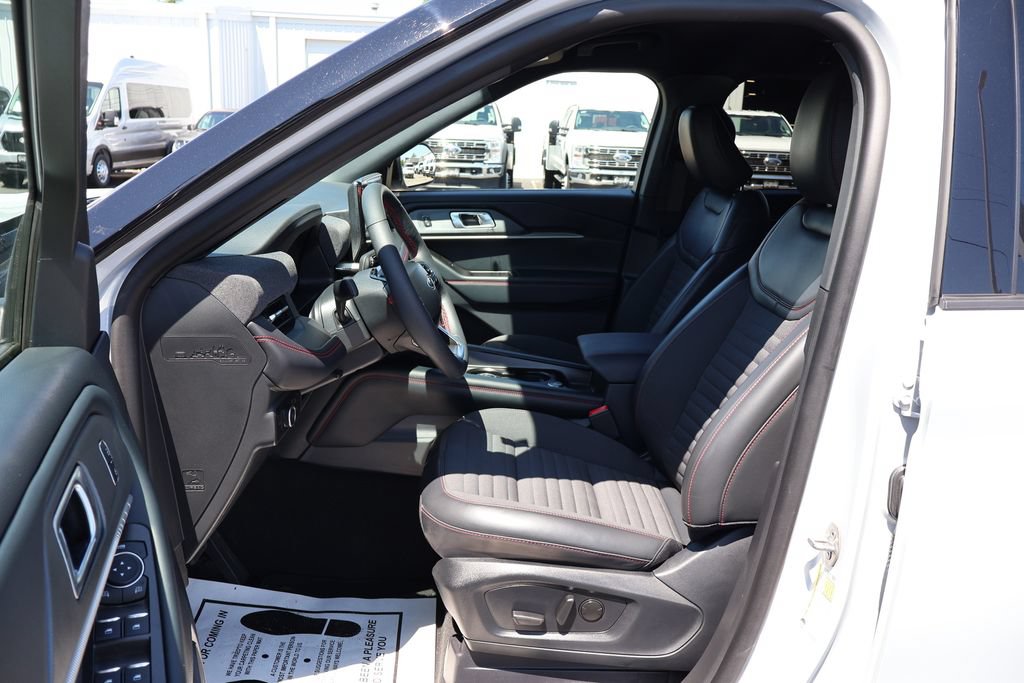 Used 2026 Ford Explorer ST-Line RWD image 18