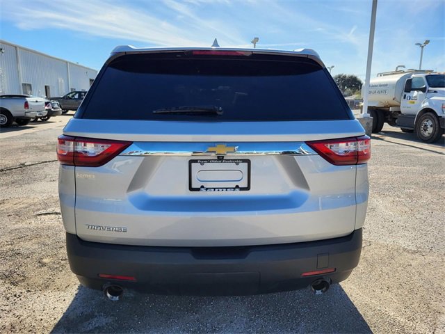 Used 2021 Chevrolet Traverse LS image 17