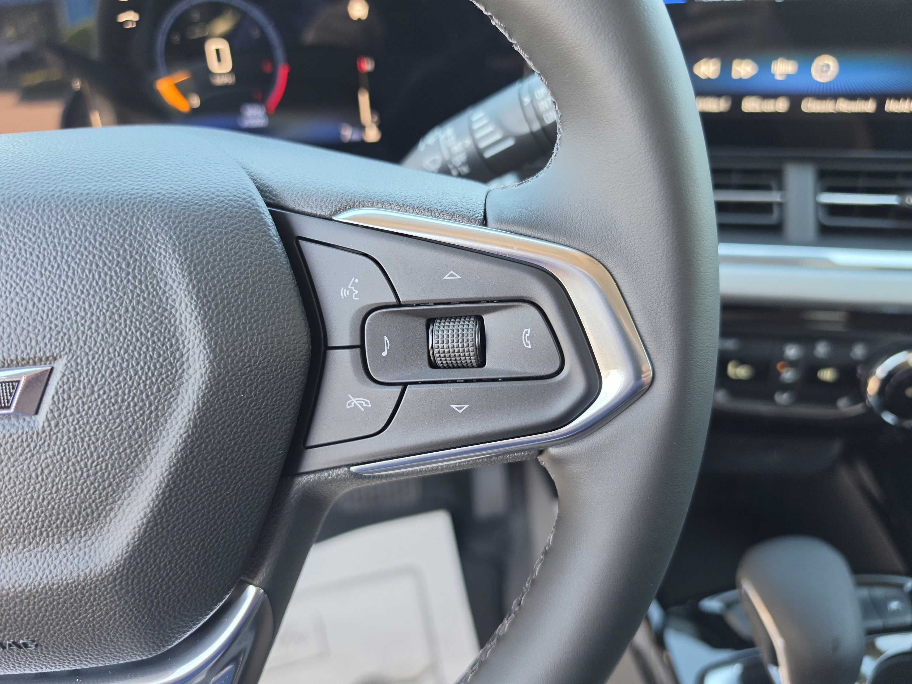 New 2026 Chevrolet Trax LT w/ Driver Confidence Package FWD image 33