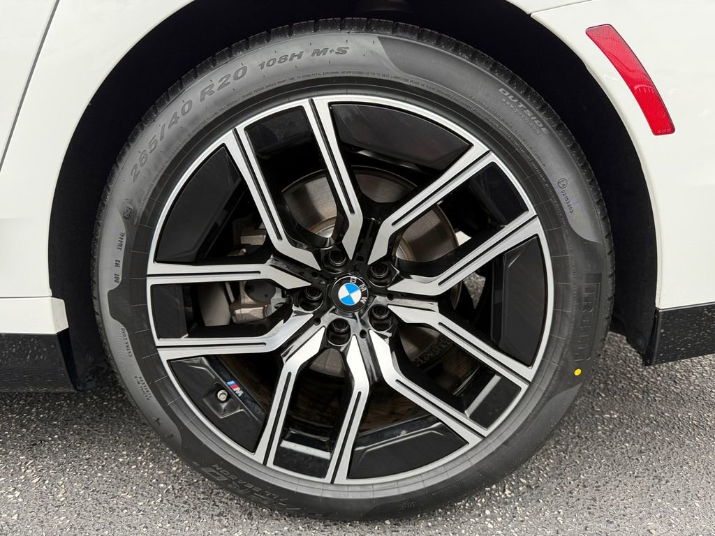 Certified 2025 BMW 740i xDrive image 16