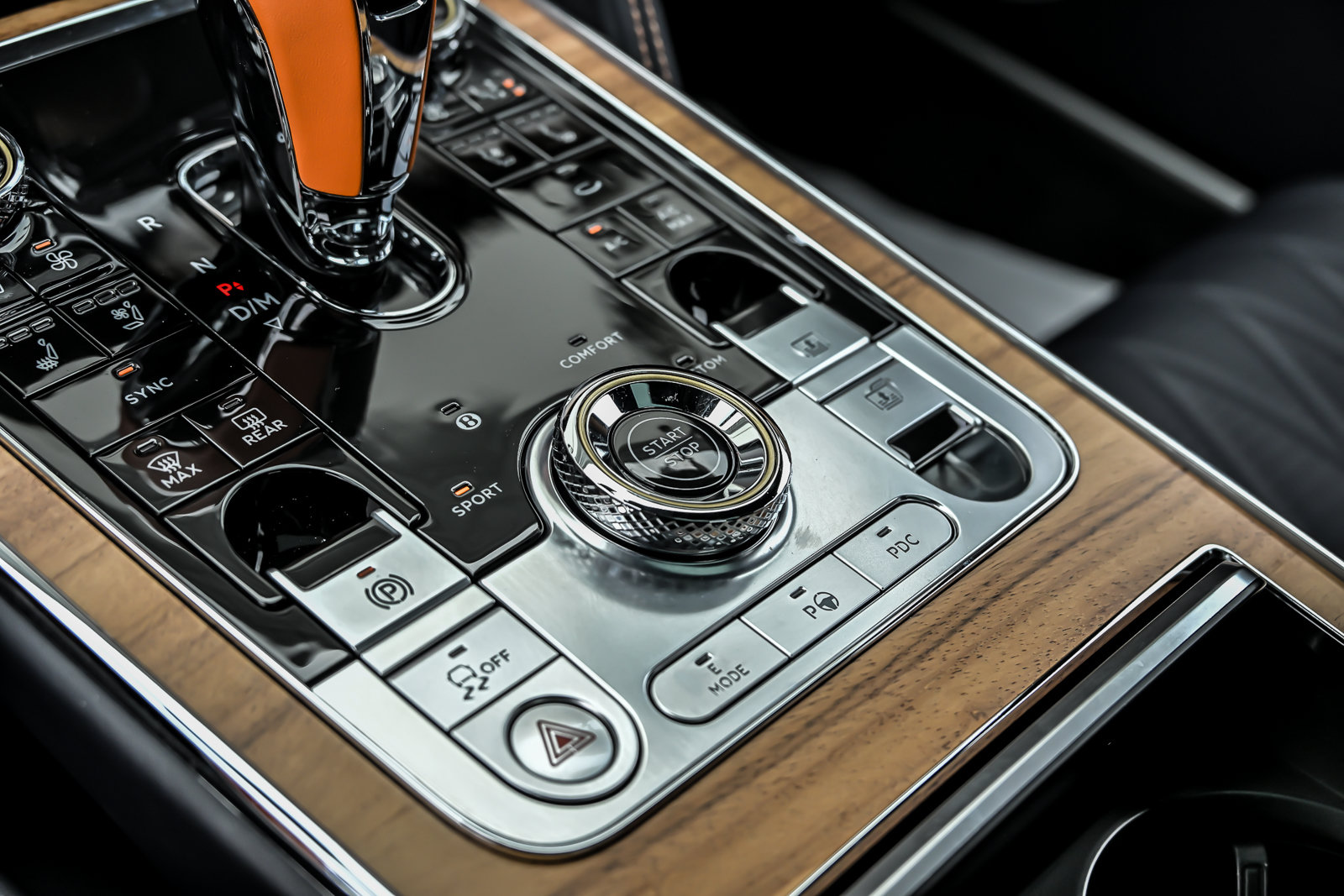 Certified 2023 Bentley Flying Spur Plug-In Hybrid AWD/4WD image 40