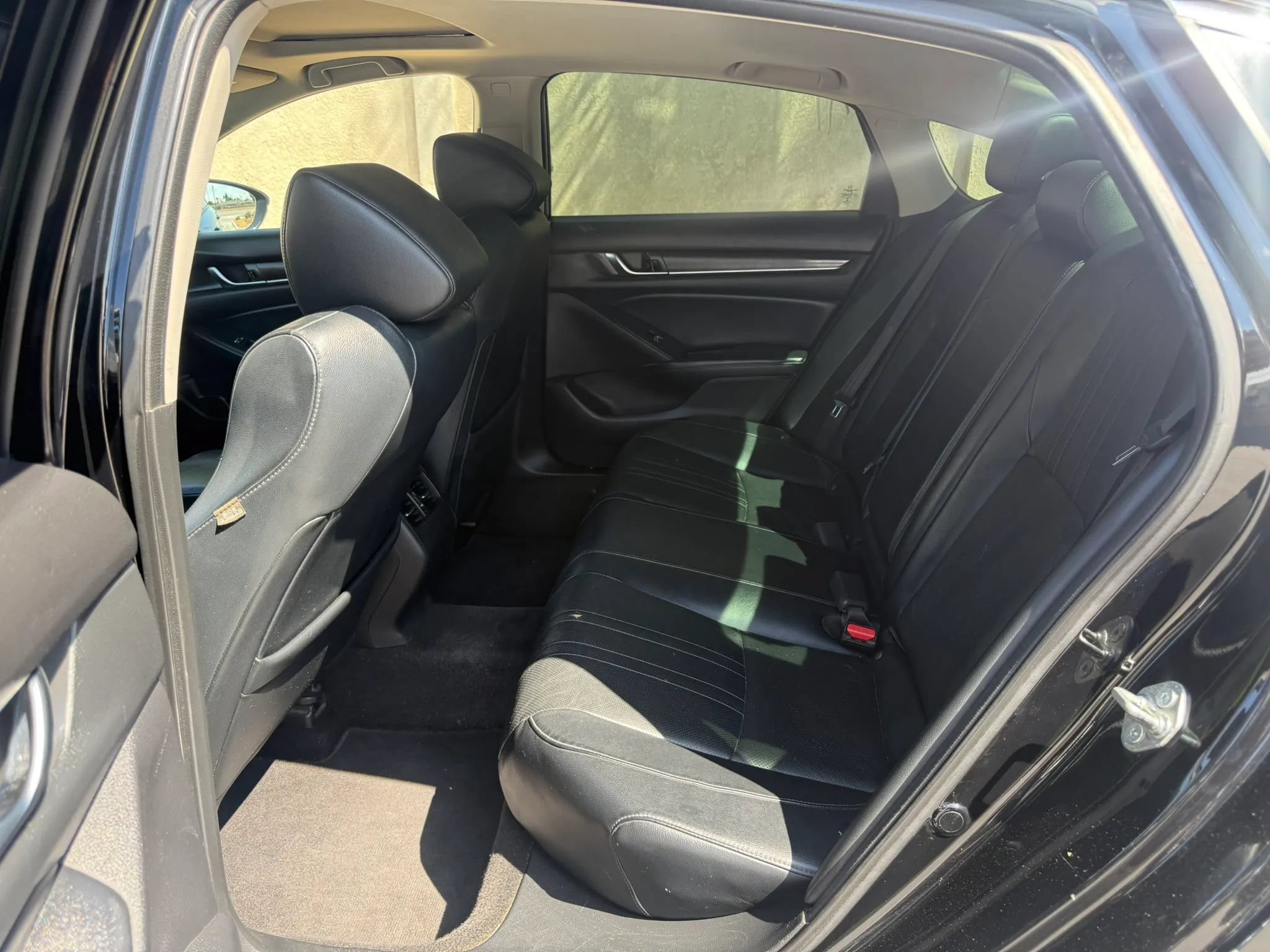 Used 2018 Honda Accord EX-L image 7