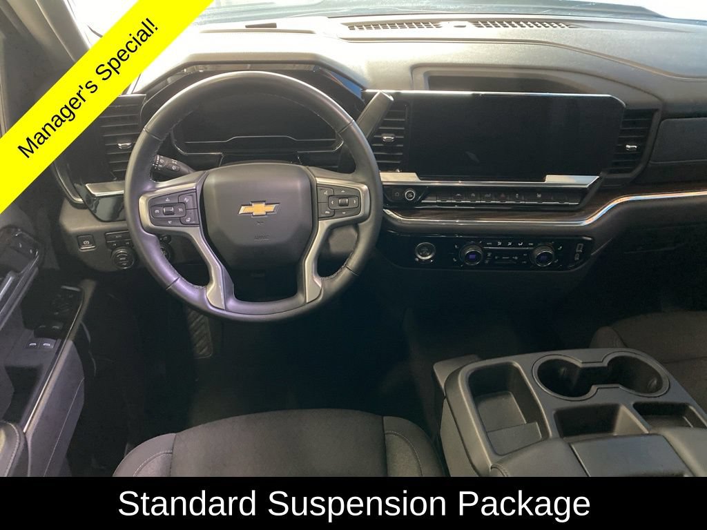 Used 2024 Chevrolet Silverado 1500 LT AWD/4WD image 5