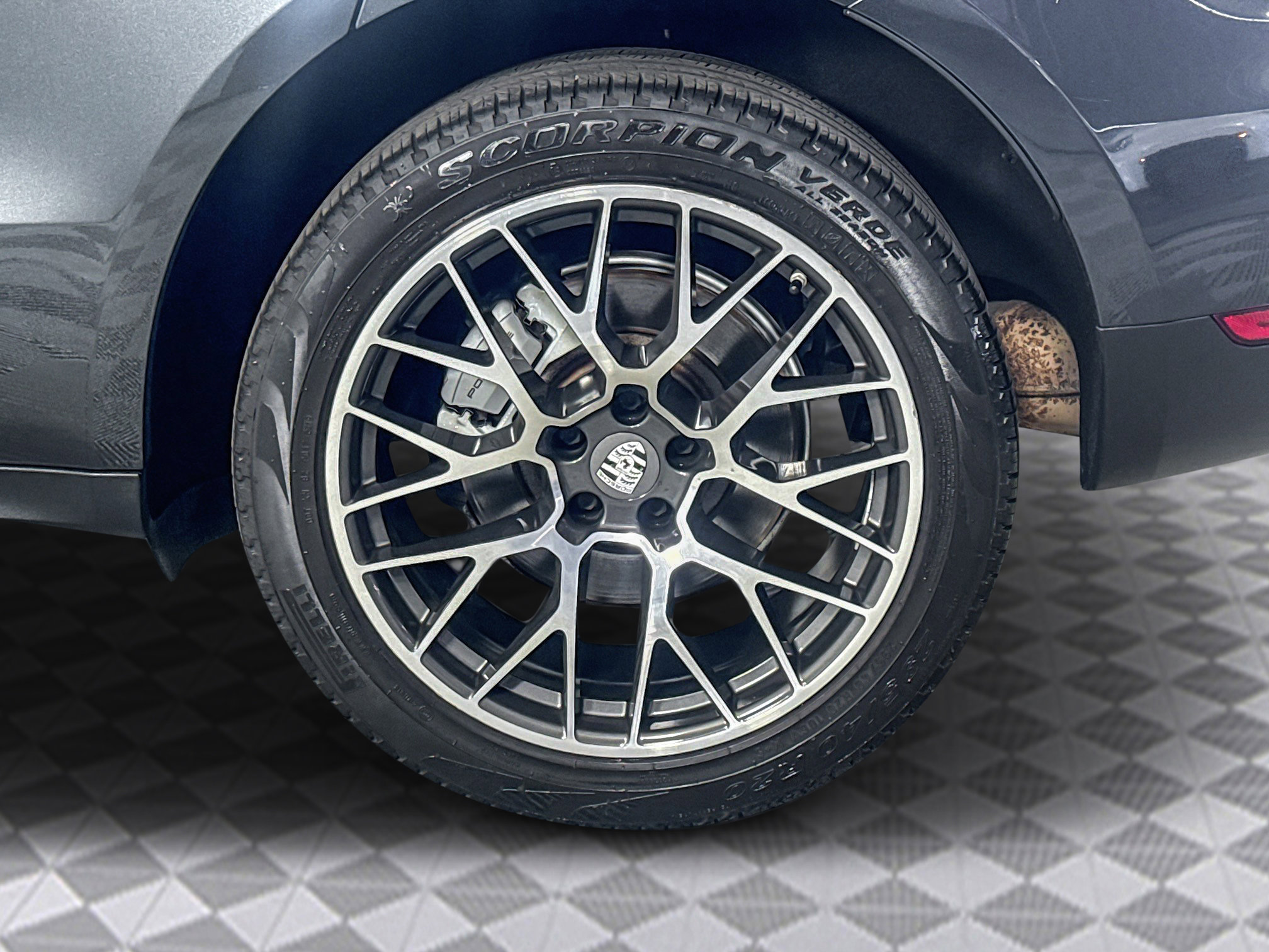 Used 2017 Porsche Macan S image 38