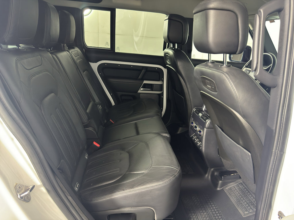 Used 2020 Land Rover Defender 110 HSE AWD/4WD image 40