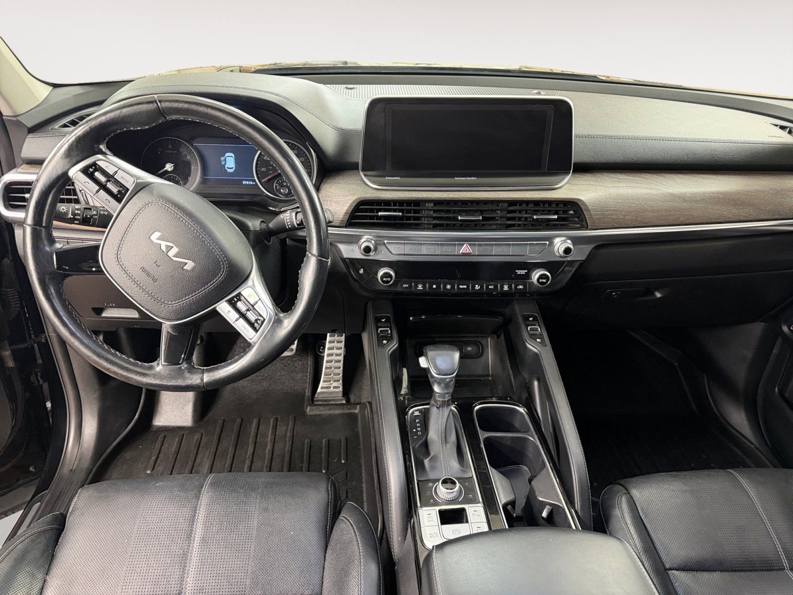 Used 2022 Kia Telluride SX w/ Nightfall Edition Package image 2