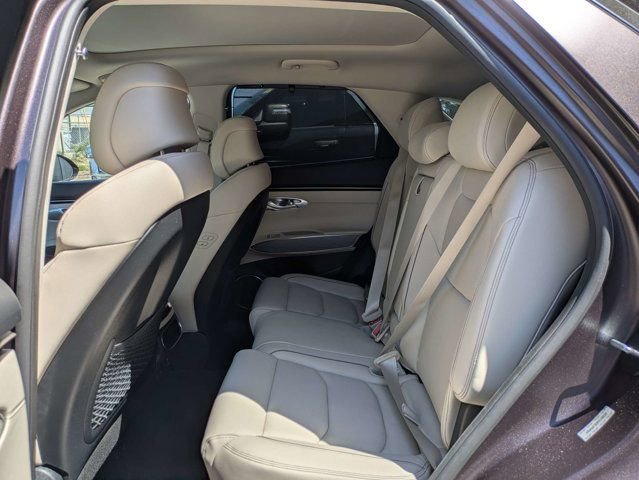 Used 2023 Genesis GV70 2.5T w/ Advanced Package AWD/4WD image 14