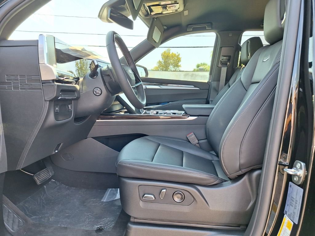 New 2026 Cadillac Escalade 2WD w/ LPO, Floor Liner Package image 10