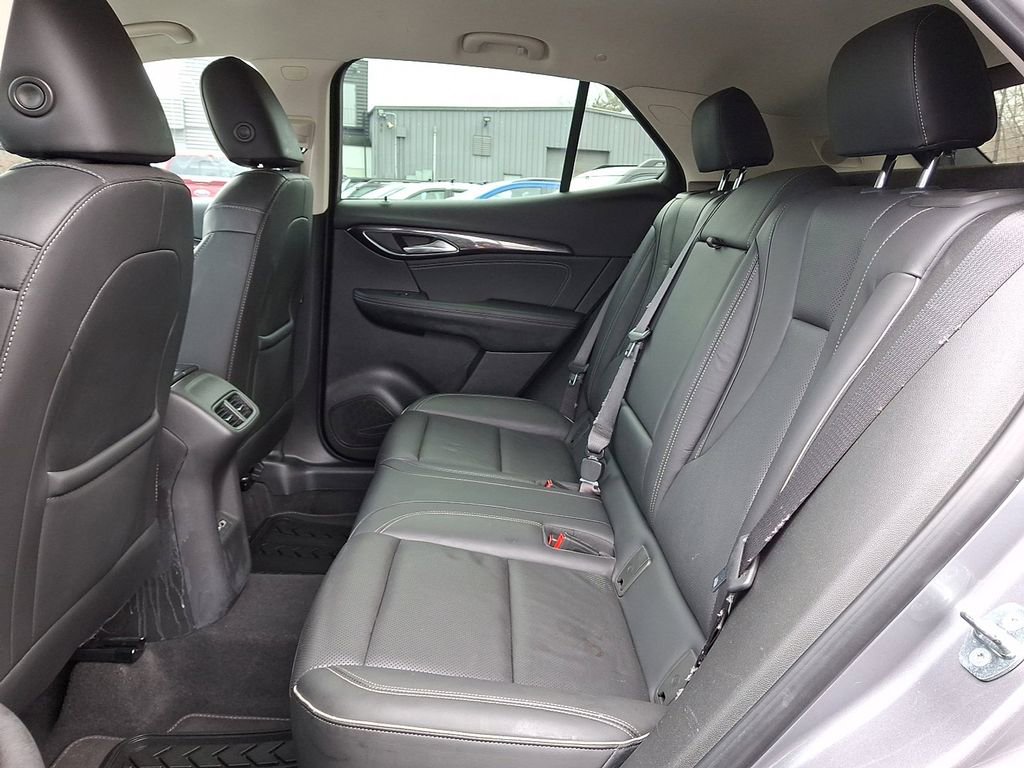 Used 2021 Buick Envision Essence w/ Technology Package I image 10