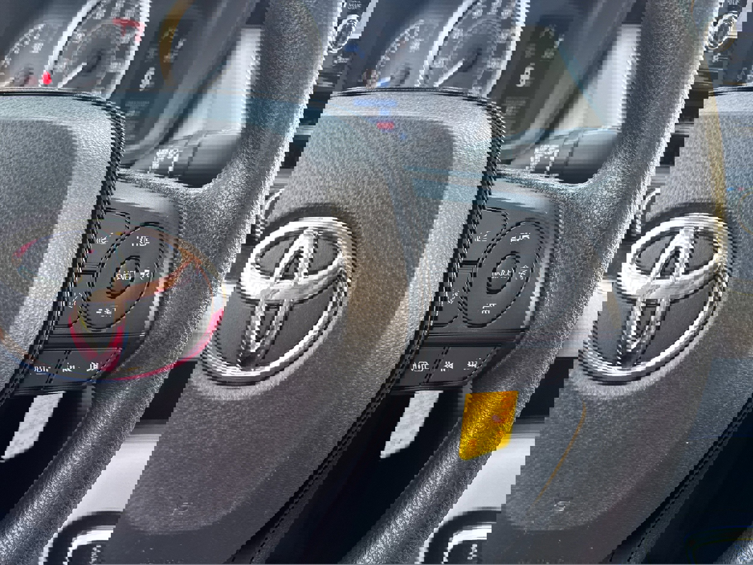 Used 2022 Toyota Corolla LE image 17