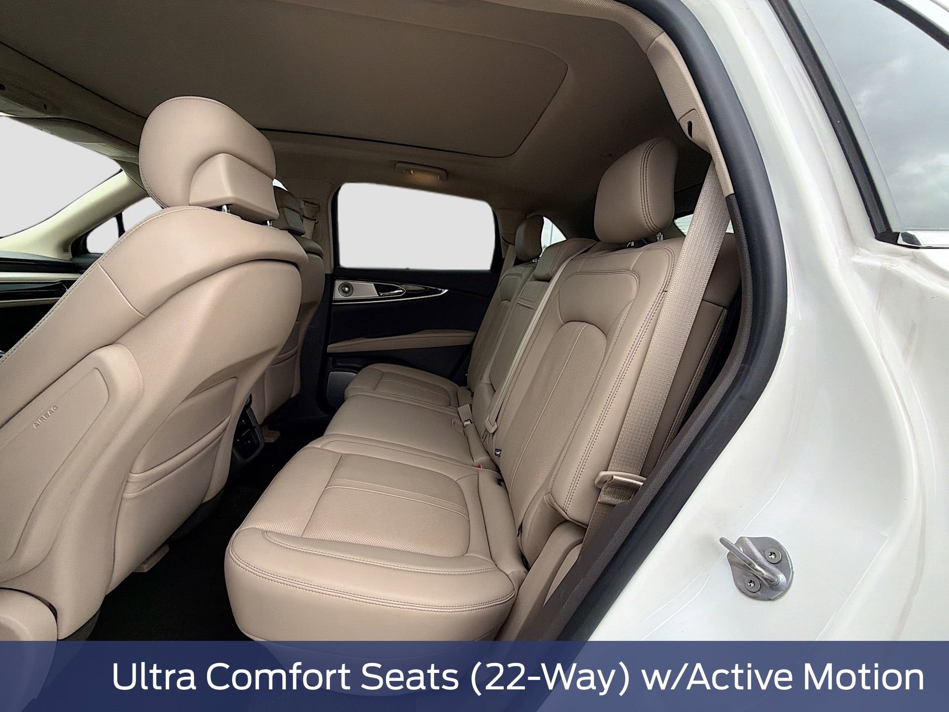 Used 2023 Lincoln Nautilus Reserve w/ Equipment Group 202A image 30