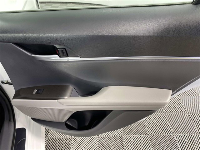 Used 2021 Toyota Camry LE image 25