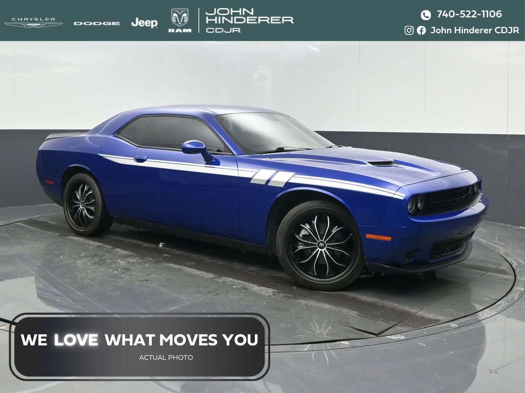 Certified 2022 Dodge Challenger SXT w/ Driver Convenience Group image 1