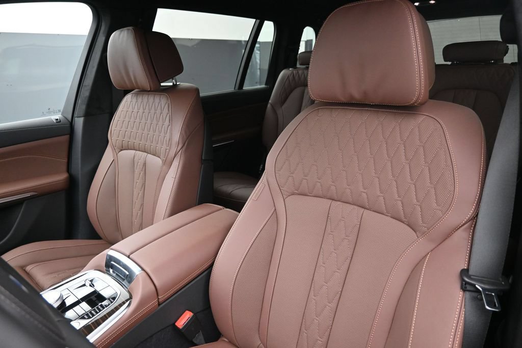 New 2027 BMW X7 M60i AWD/4WD image 13