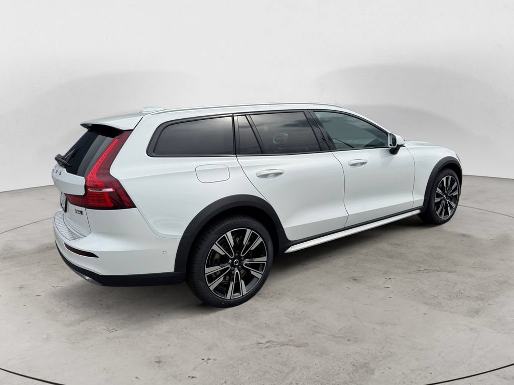 New 2026 Volvo V60 B5 Cross Country Ultra w/ Protection Package Premier AWD/4WD image 7