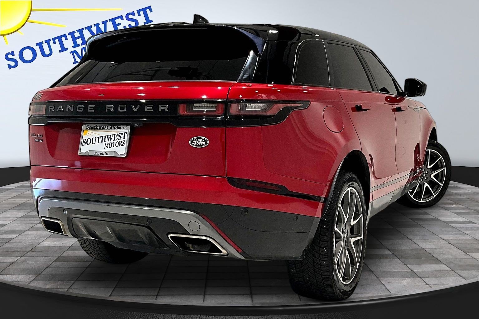 Used 2021 Land Rover Range Rover Velar R-Dynamic S AWD/4WD image 7