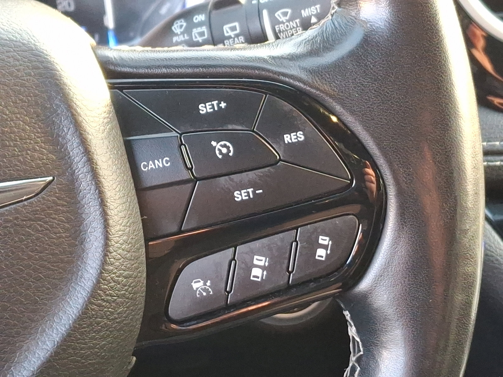 Used 2021 Chrysler Pacifica Touring w/ S Appearance Package image 22